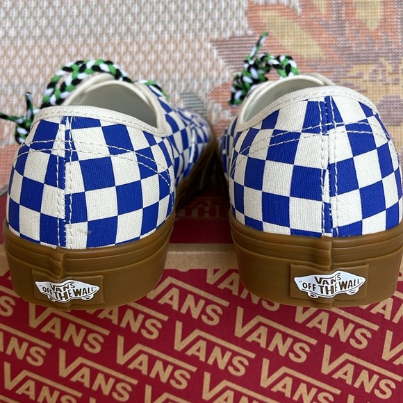 Vans Men’s Authentic
Checkerboard Blue/White
VN0009PVY6Z
Sneakers - Picture 12 of 16